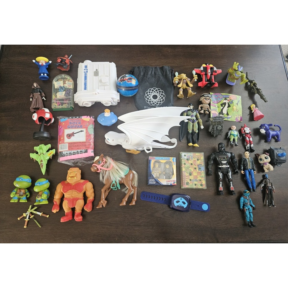 Miscellaneous Assorted Toy Lot Of 30+ Items 90s - current Parts & Figures *READ*